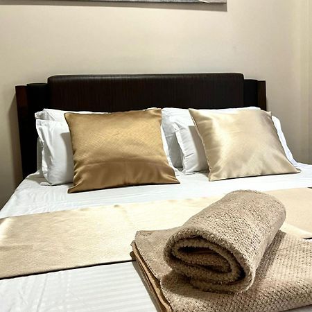 Studio At 81 Newport Boulevard Near Naia With Free Access To All Amenities Up To 2 Pax Manila Bagian luar foto