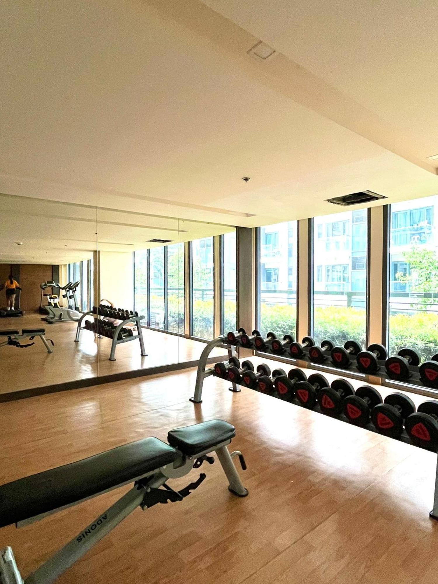 Studio At 81 Newport Boulevard Near Naia With Free Access To All Amenities Up To 2 Pax Manila Bagian luar foto