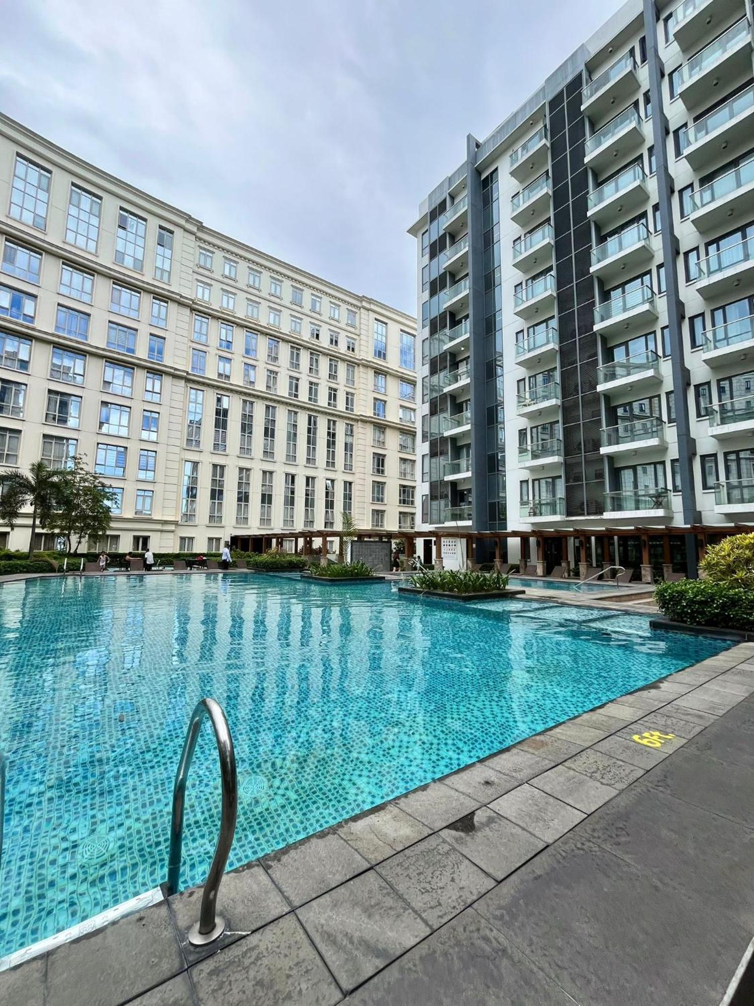 Studio At 81 Newport Boulevard Near Naia With Free Access To All Amenities Up To 2 Pax Manila Bagian luar foto